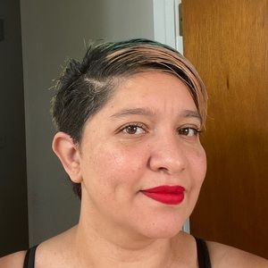 Meet your Posher, Veronica